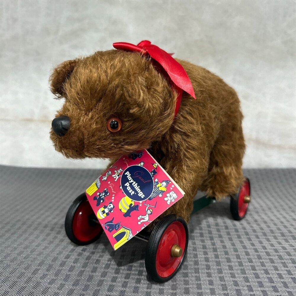 NIB Limited Edition Series Gund Playthings Past Mohair Bear on Wheels #9549